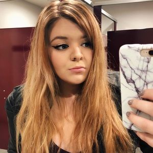 Meet your Posher, Liz